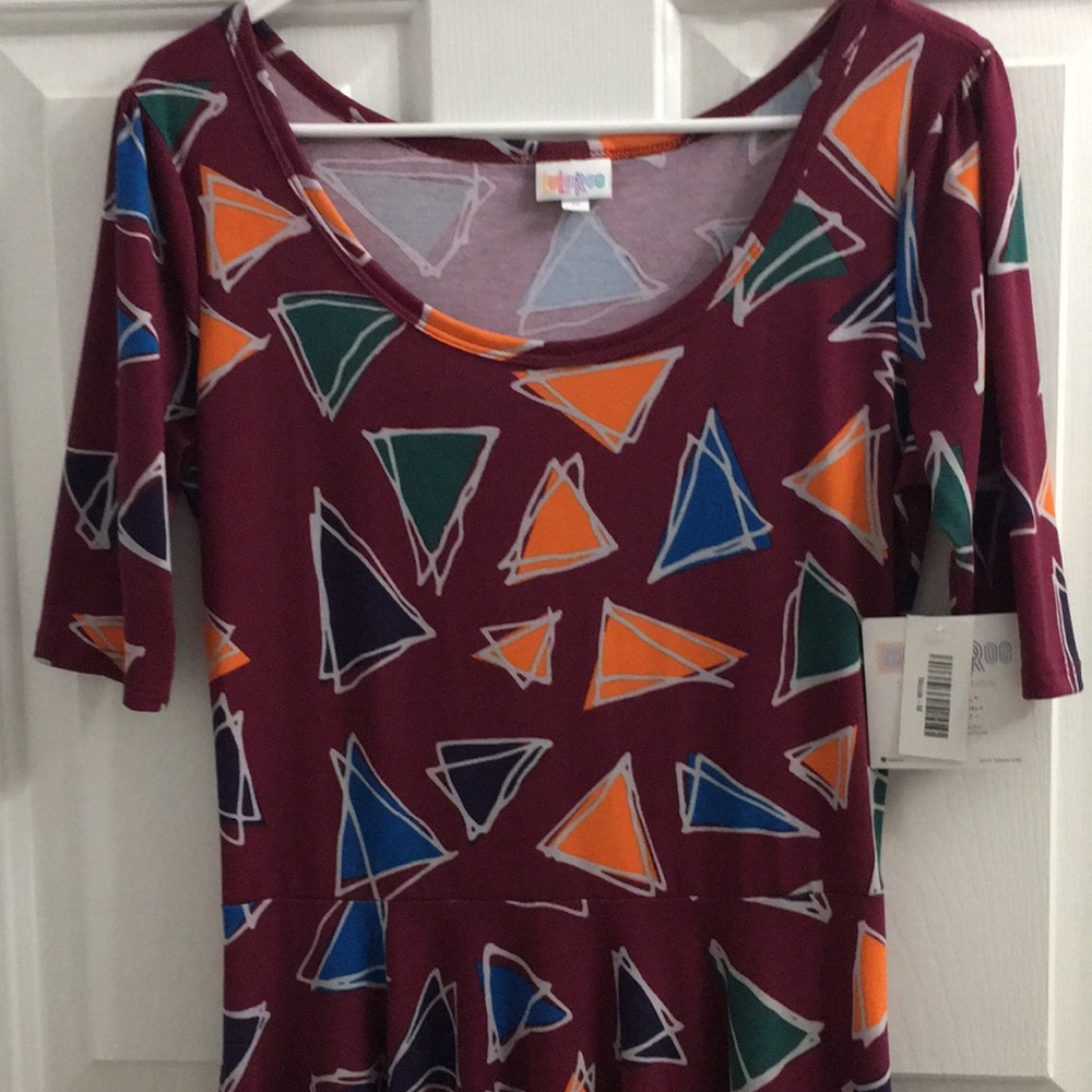 💕BEAUTIFUL BNWT LULAROE MEDIUM NICOLE DRESS💕